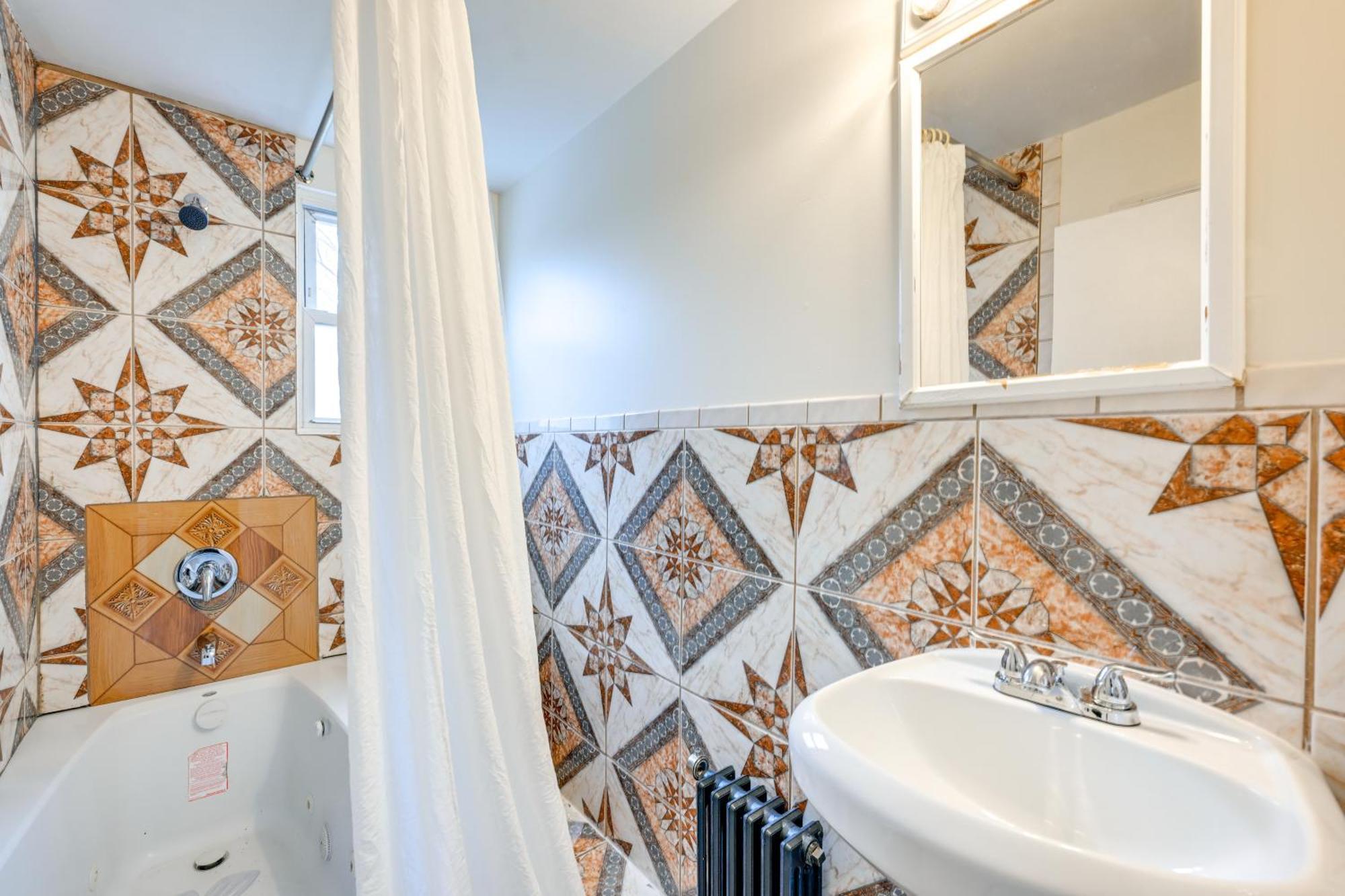 Charming Long Island Home With Fenced Yard! فريبورت المظهر الخارجي الصورة